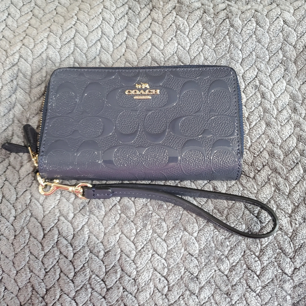 IUC Coach Wallet